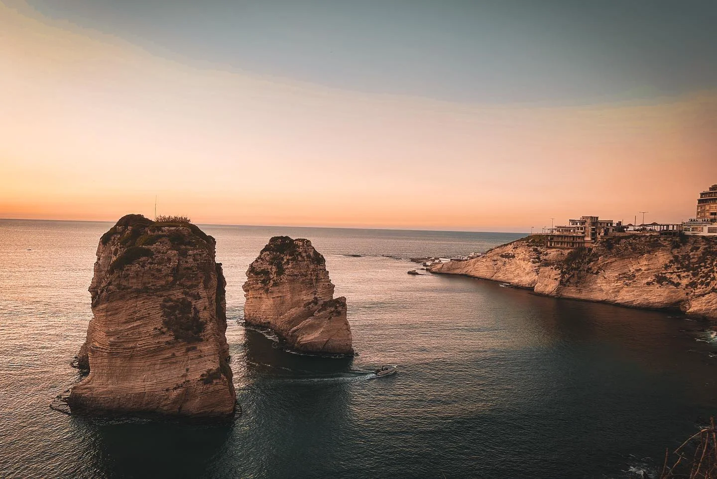 Very delayed, but this is a photo dump from my visit to Beruit, Lebanon. I was visiting to adopt @freyja_the_lebonese_godess ! It was such an amazing place, andI wish these pictures did some sort of justice to the wonder of the city, but the real magic there is the people. Everyone I met was so friendly and welcoming, I’ll never forget and hope to return.

Thank you everyone involved with @rescuing_in_lebanon and @alyarz_pet_club !